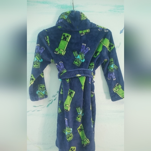 Children's Minecraft Robe. - Picture 7 of 8